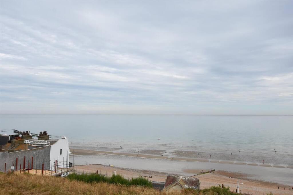 Vive Sea View Getaway Hastings Exterior photo