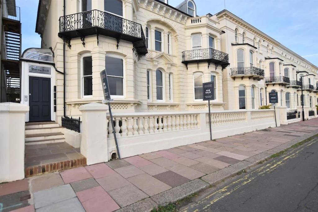 Vive Sea View Getaway Hastings Exterior photo